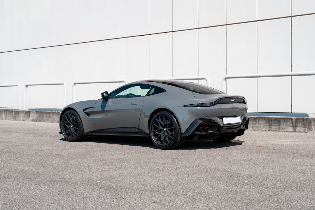 2021 Aston Martin V8 Vantage (2019+) - Image 12 of 31