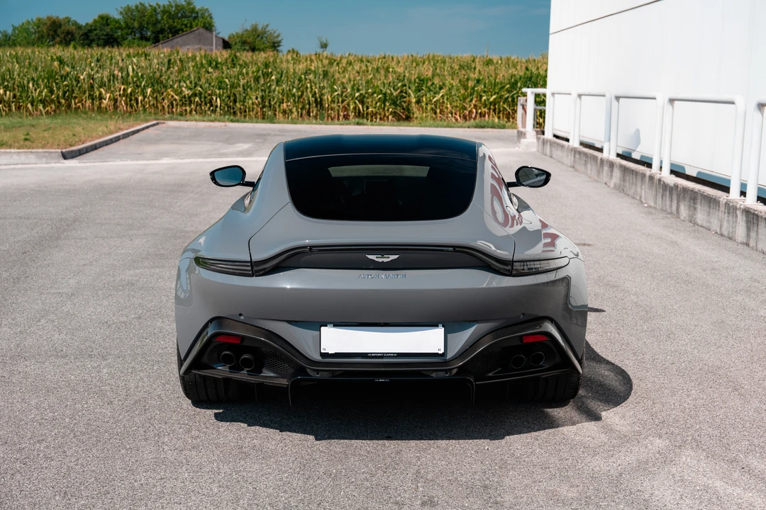 2021 Aston Martin V8 Vantage (2019+) - Image 6 of 31