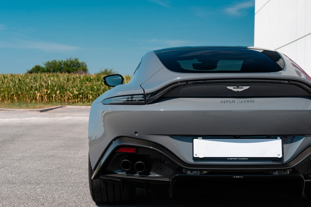 2021 Aston Martin V8 Vantage (2019+) - Image 30 of 31