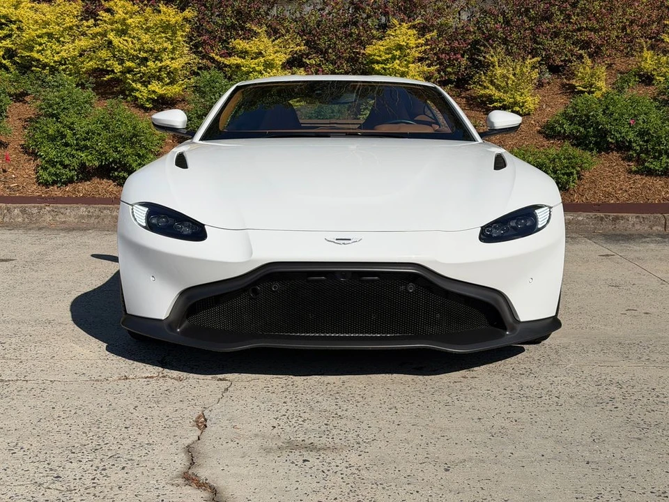 2021 Aston Martin V8 Vantage (2019+) - Image 9 of 31