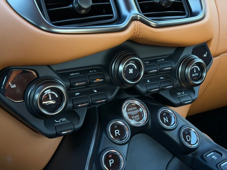 2021 Aston Martin V8 Vantage (2019+) - Image 30 of 31