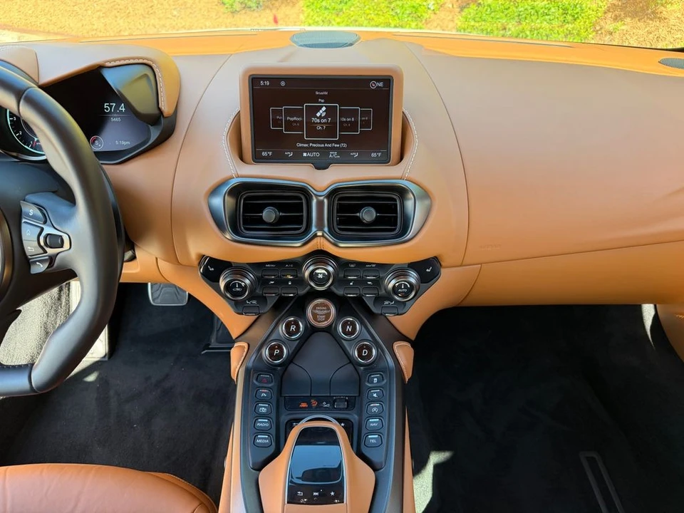 2021 Aston Martin V8 Vantage (2019+) - Image 12 of 31