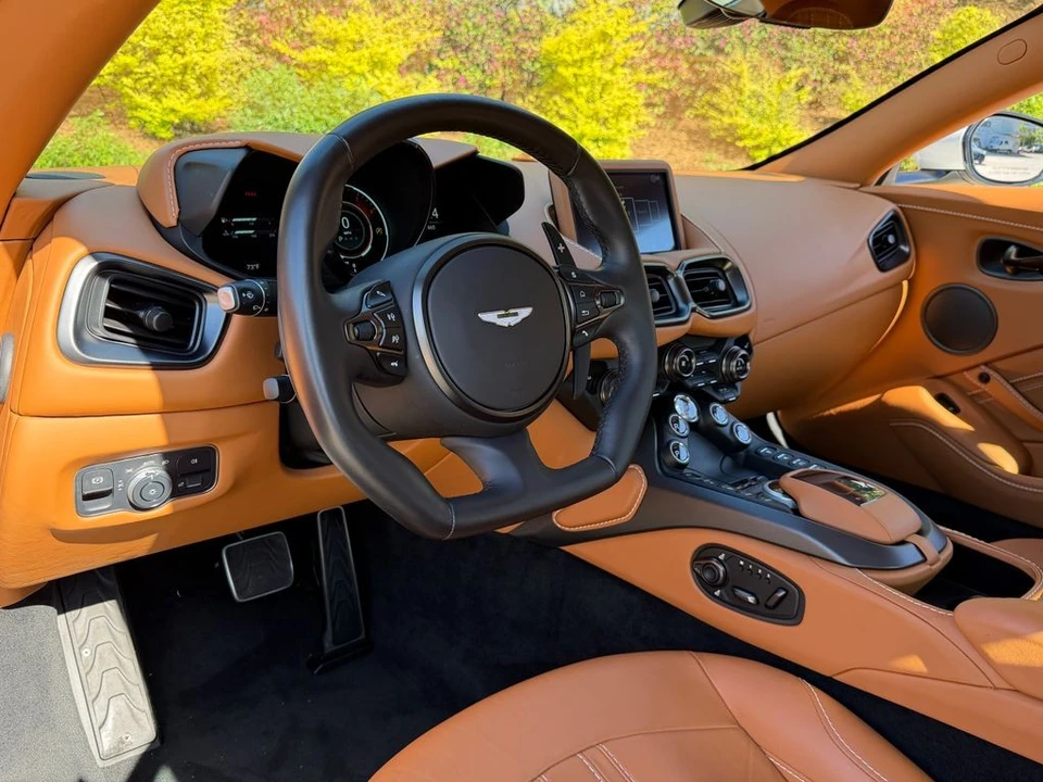 2021 Aston Martin V8 Vantage (2019+) - Image 3 of 31