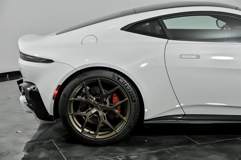 2021 Aston Martin V8 Vantage (2019+) - Image 12 of 21