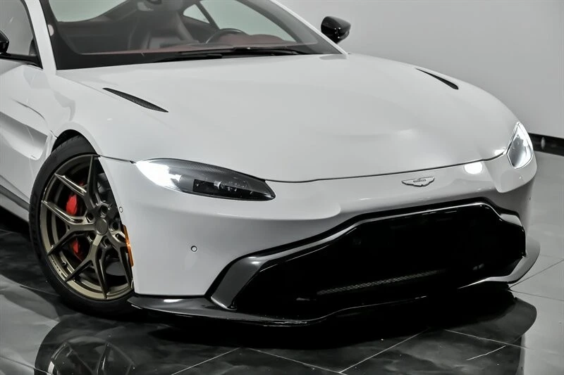 2021 Aston Martin V8 Vantage (2019+) - Image 2 of 21