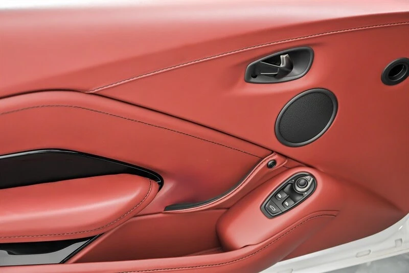 2021 Aston Martin V8 Vantage (2019+) - Image 17 of 21