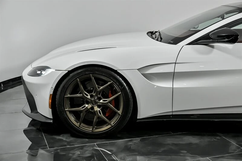 2021 Aston Martin V8 Vantage (2019+) - Image 6 of 21
