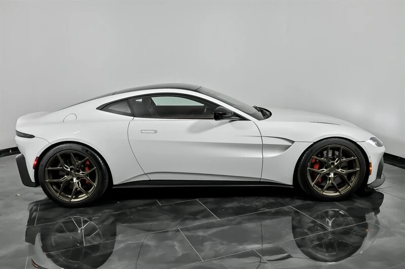 2021 Aston Martin V8 Vantage (2019+) - Image 13 of 21