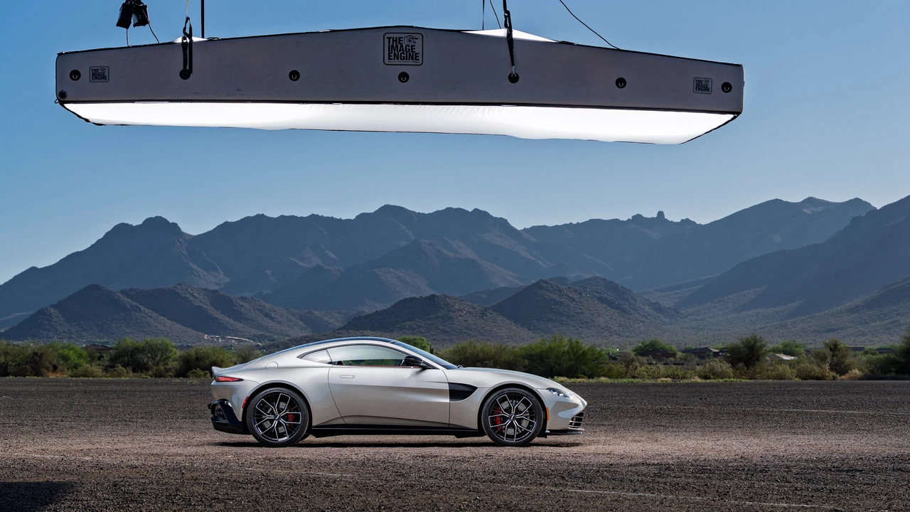 2021 Aston Martin V8 Vantage (2019+) - Image 15 of 31