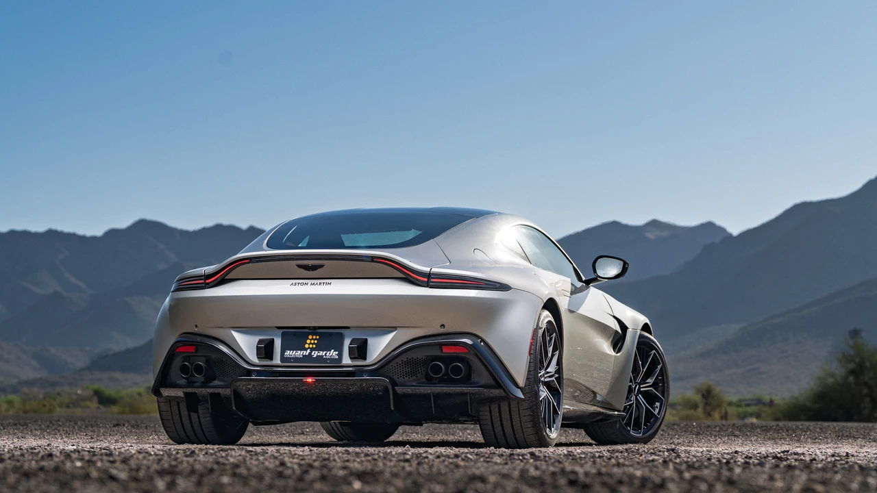 2021 Aston Martin V8 Vantage (2019+) - Image 21 of 31