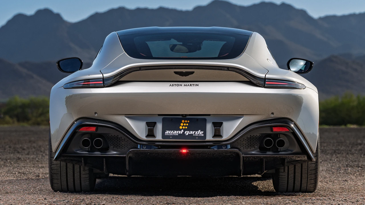 2021 Aston Martin V8 Vantage (2019+) - Image 24 of 31