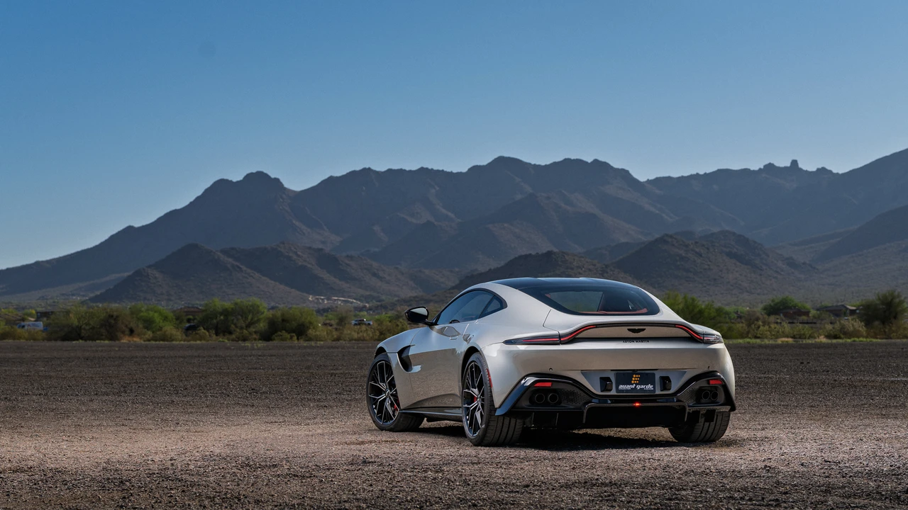 2021 Aston Martin V8 Vantage (2019+) - Image 26 of 31