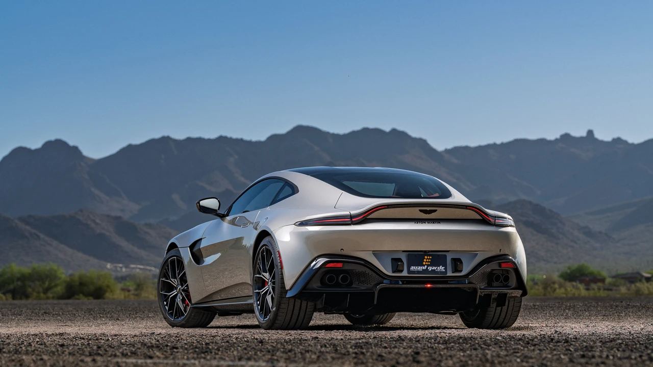 2021 Aston Martin V8 Vantage (2019+) - Image 27 of 31
