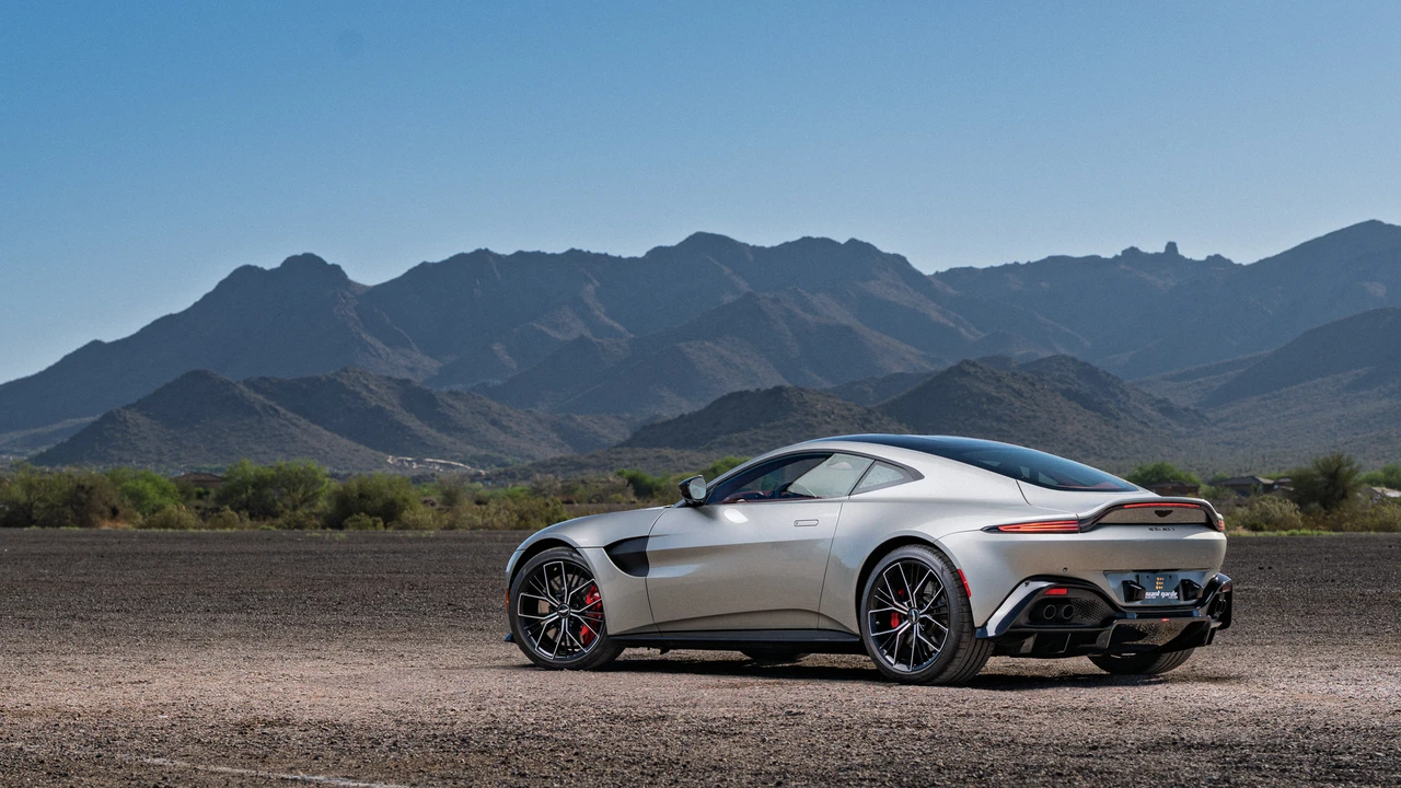 2021 Aston Martin V8 Vantage (2019+) - Image 29 of 31