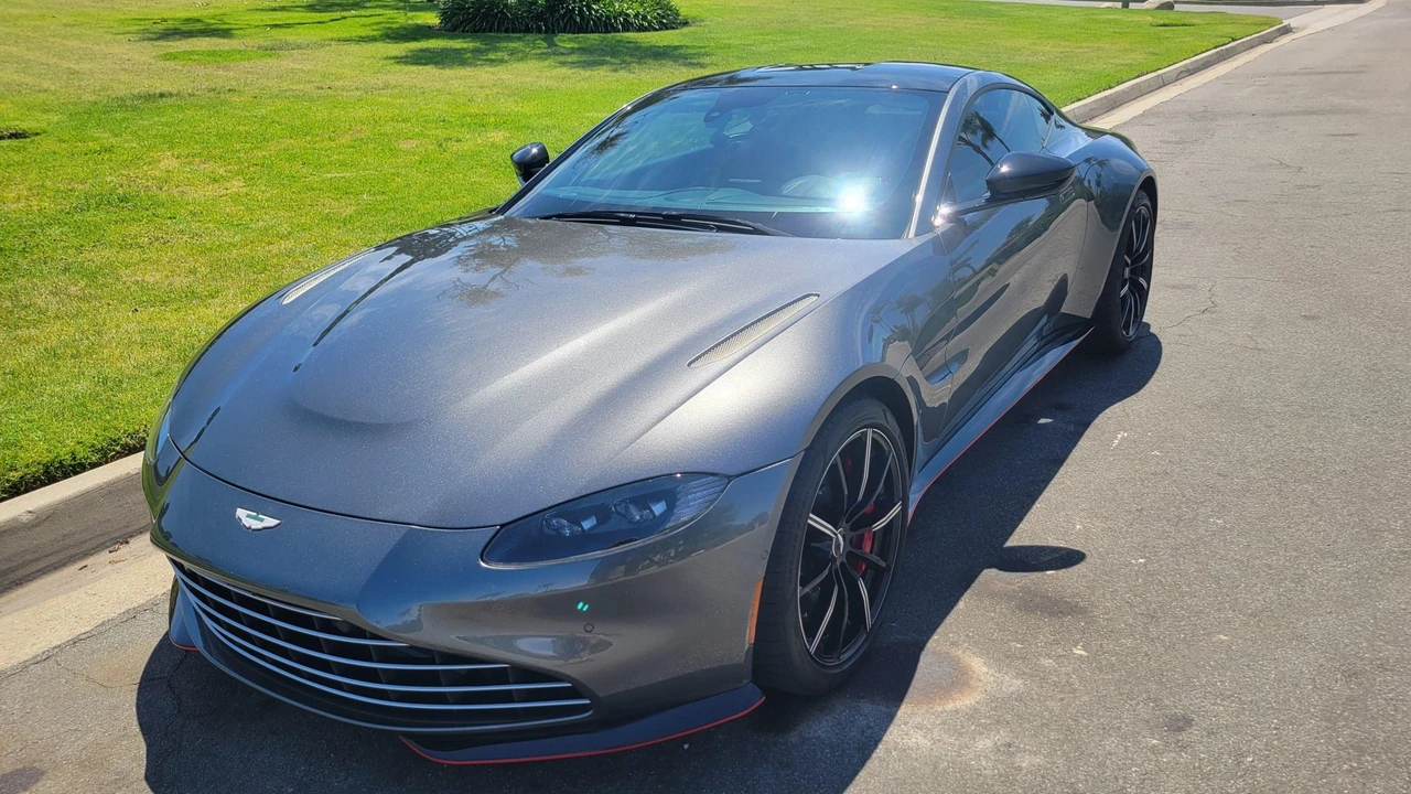 2021 Aston Martin V8 Vantage (2019+) - Image 3 of 31