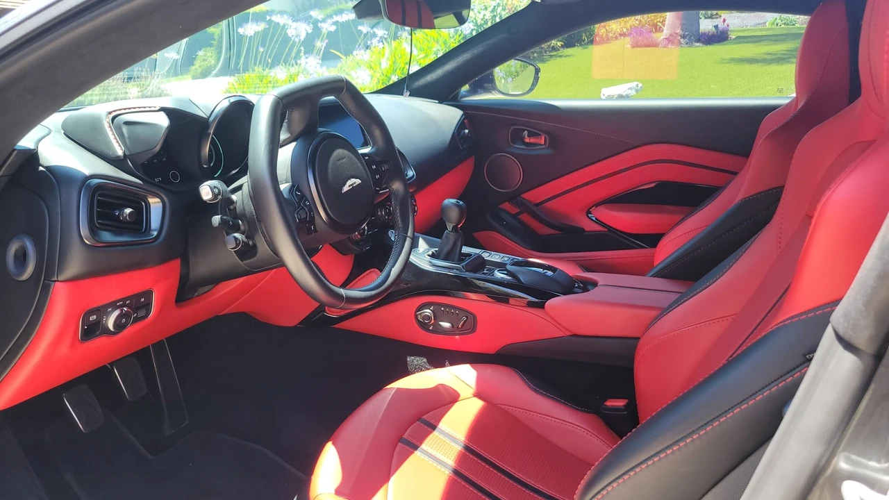 2021 Aston Martin V8 Vantage (2019+) - Image 31 of 31