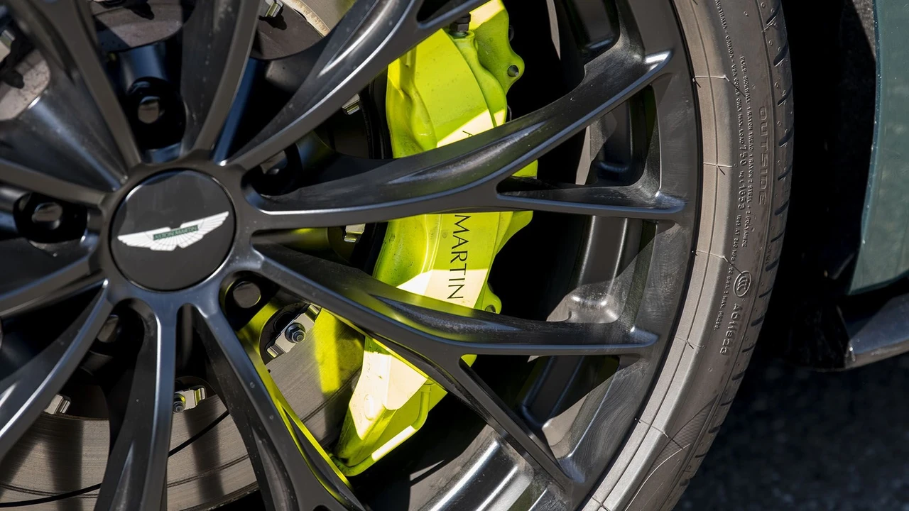 2021 Aston Martin V8 Vantage (2019+) - Image 28 of 31