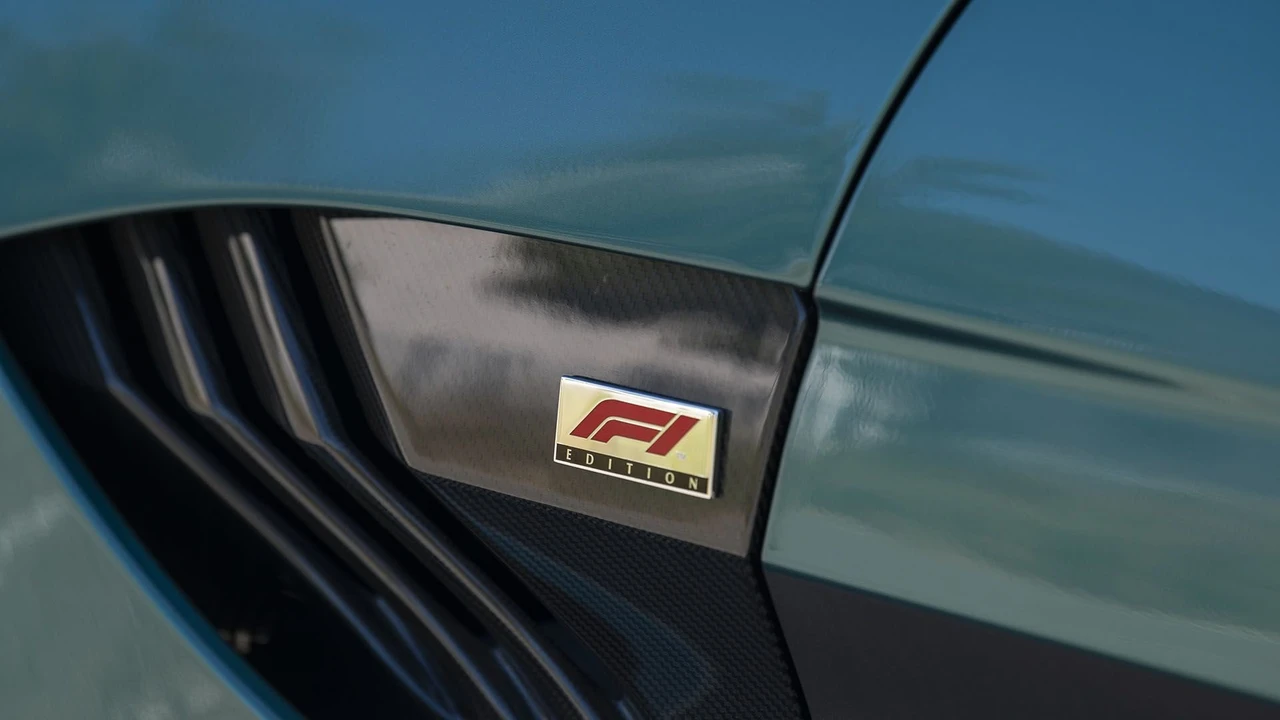 2021 Aston Martin V8 Vantage (2019+) - Image 21 of 31