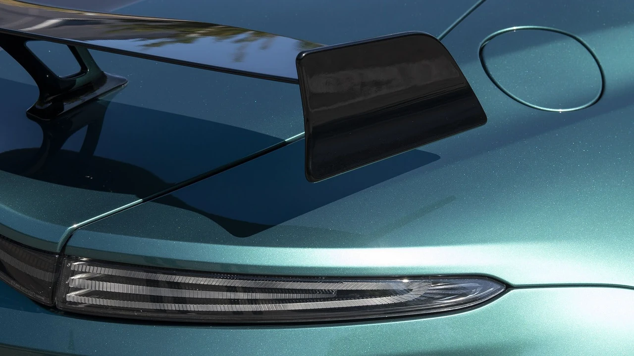 2021 Aston Martin V8 Vantage (2019+) - Image 25 of 31