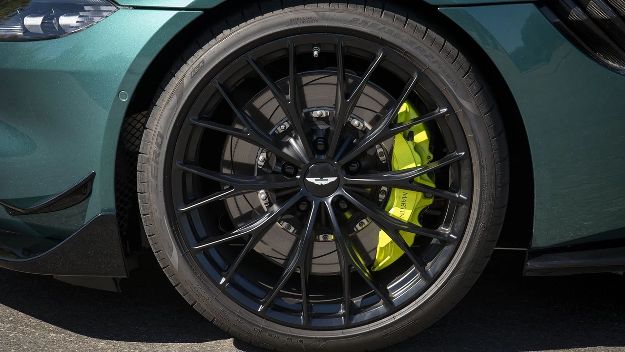 2021 Aston Martin V8 Vantage (2019+) - Image 19 of 31