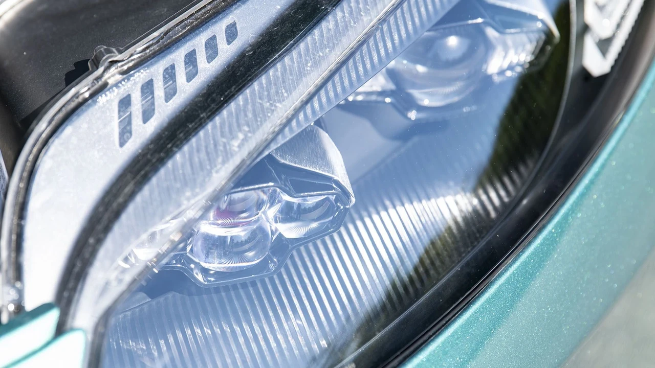 2021 Aston Martin V8 Vantage (2019+) - Image 26 of 31