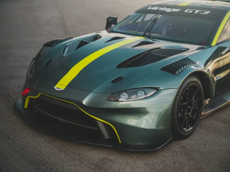 2021 Aston Martin Vantage - Image 9 of 31