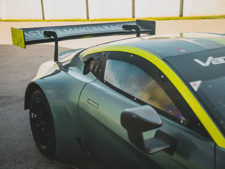 2021 Aston Martin Vantage - Image 23 of 31