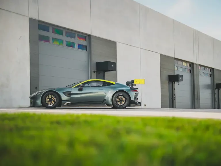2021 Aston Martin Vantage - Image 6 of 31