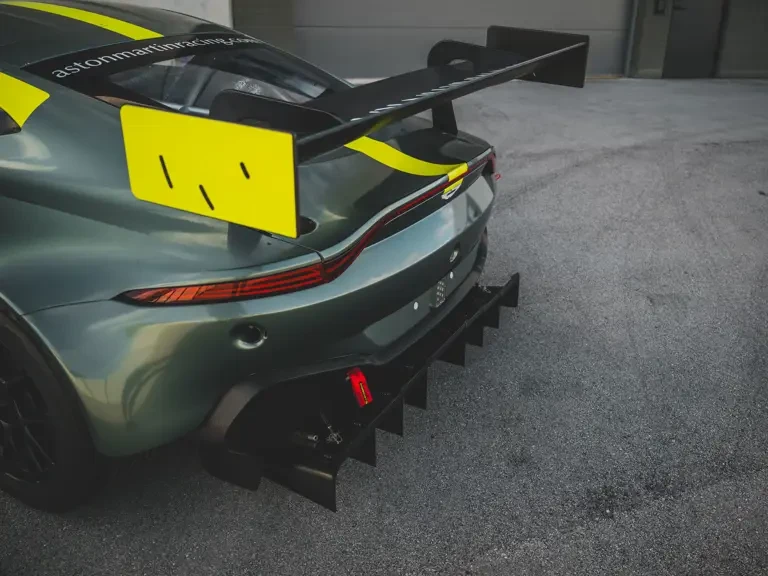 2021 Aston Martin Vantage - Image 25 of 31