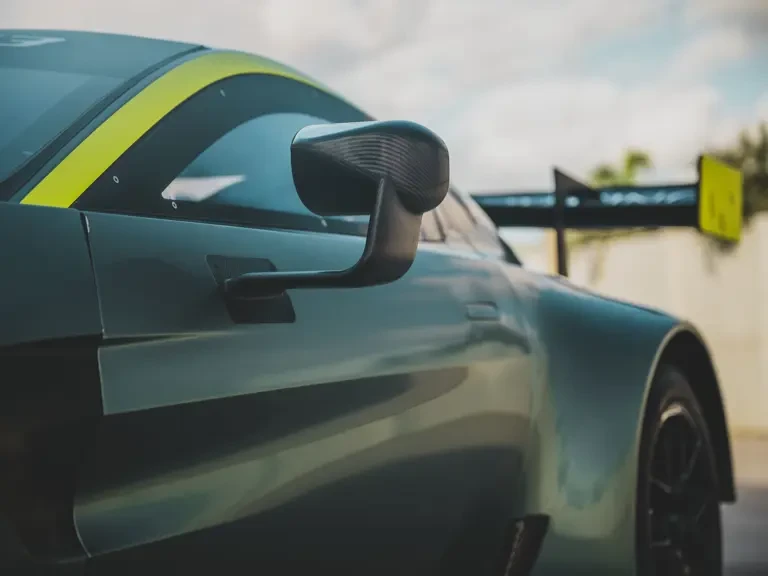 2021 Aston Martin Vantage - Image 14 of 31