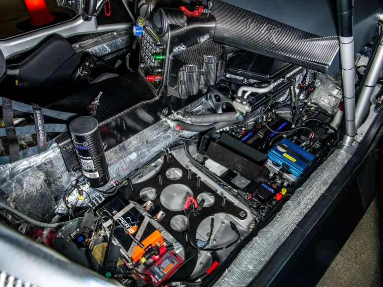 2021 Aston Martin Vantage - Image 29 of 31