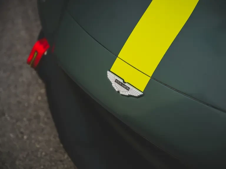 2021 Aston Martin Vantage - Image 12 of 31