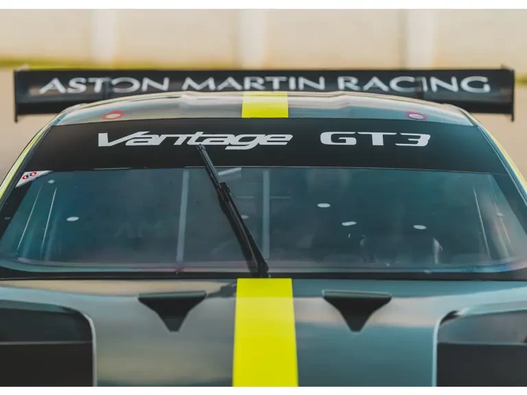 2021 Aston Martin Vantage - Image 19 of 31