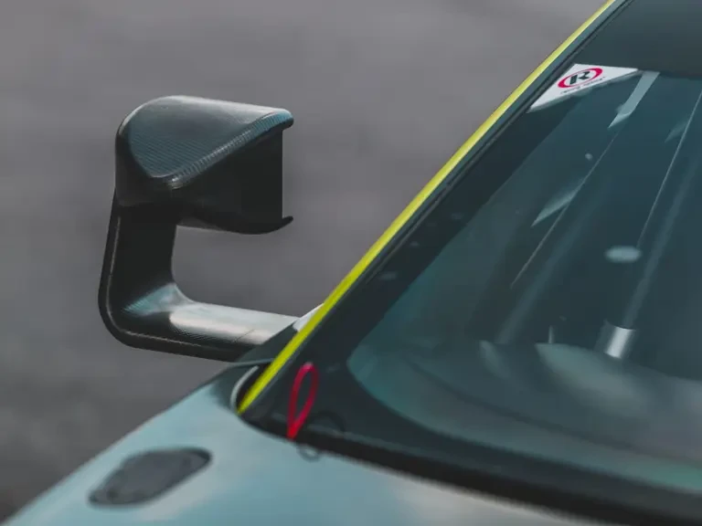 2021 Aston Martin Vantage - Image 18 of 31