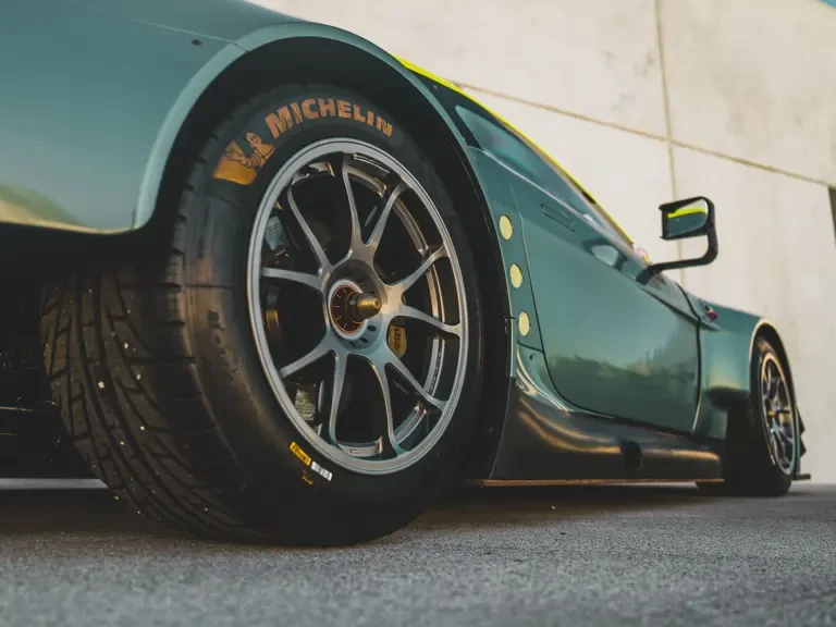2021 Aston Martin Vantage - Image 21 of 31