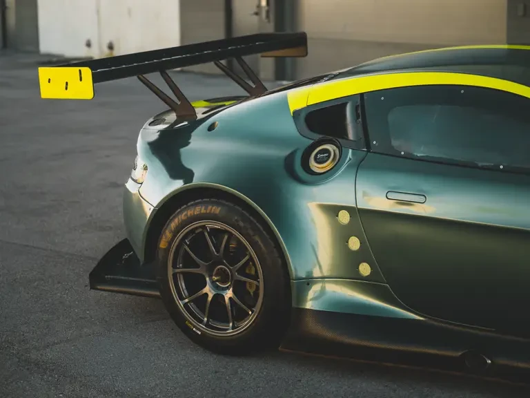 2021 Aston Martin Vantage - Image 10 of 31