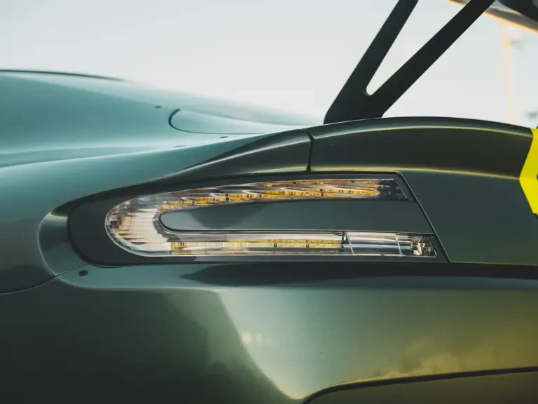 2021 Aston Martin Vantage - Image 19 of 31