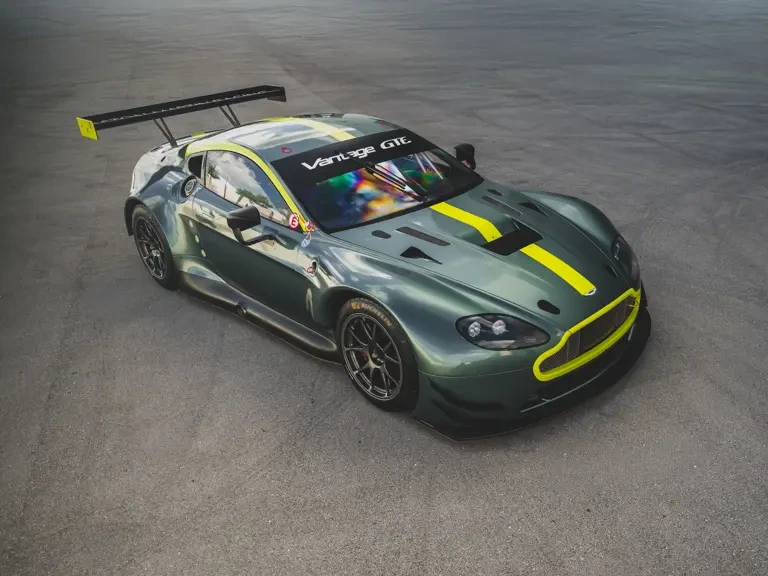 2021 Aston Martin Vantage - Image 2 of 31