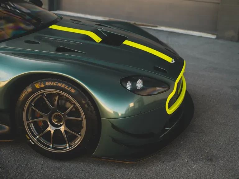 2021 Aston Martin Vantage - Image 14 of 31