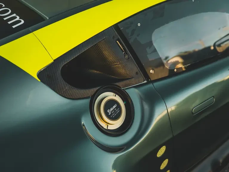 2021 Aston Martin Vantage - Image 23 of 31
