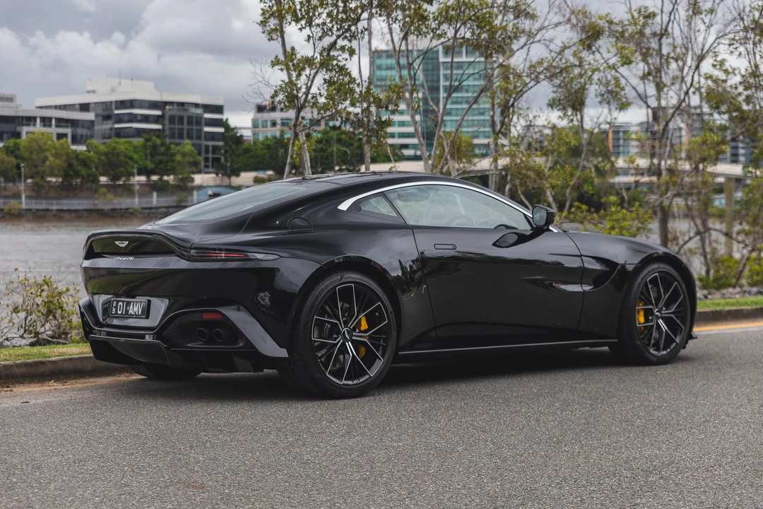 2021 Aston Martin V8 Vantage (2019+) - Image 6 of 31