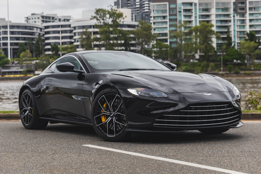 2021 Aston Martin V8 Vantage (2019+) - Image 4 of 31