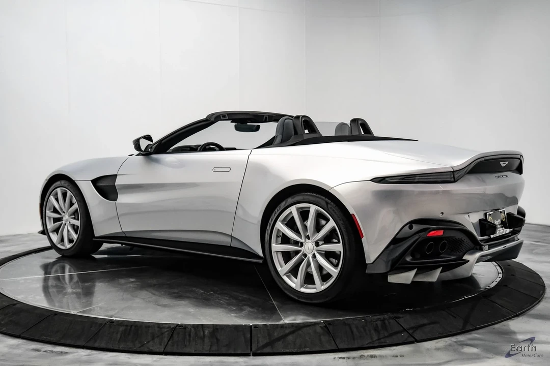 2021 Aston Martin V8 Vantage (2019+) - Image 13 of 21