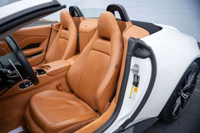 2021 Aston Martin V8 Vantage (2019+) - Image 3 of 21