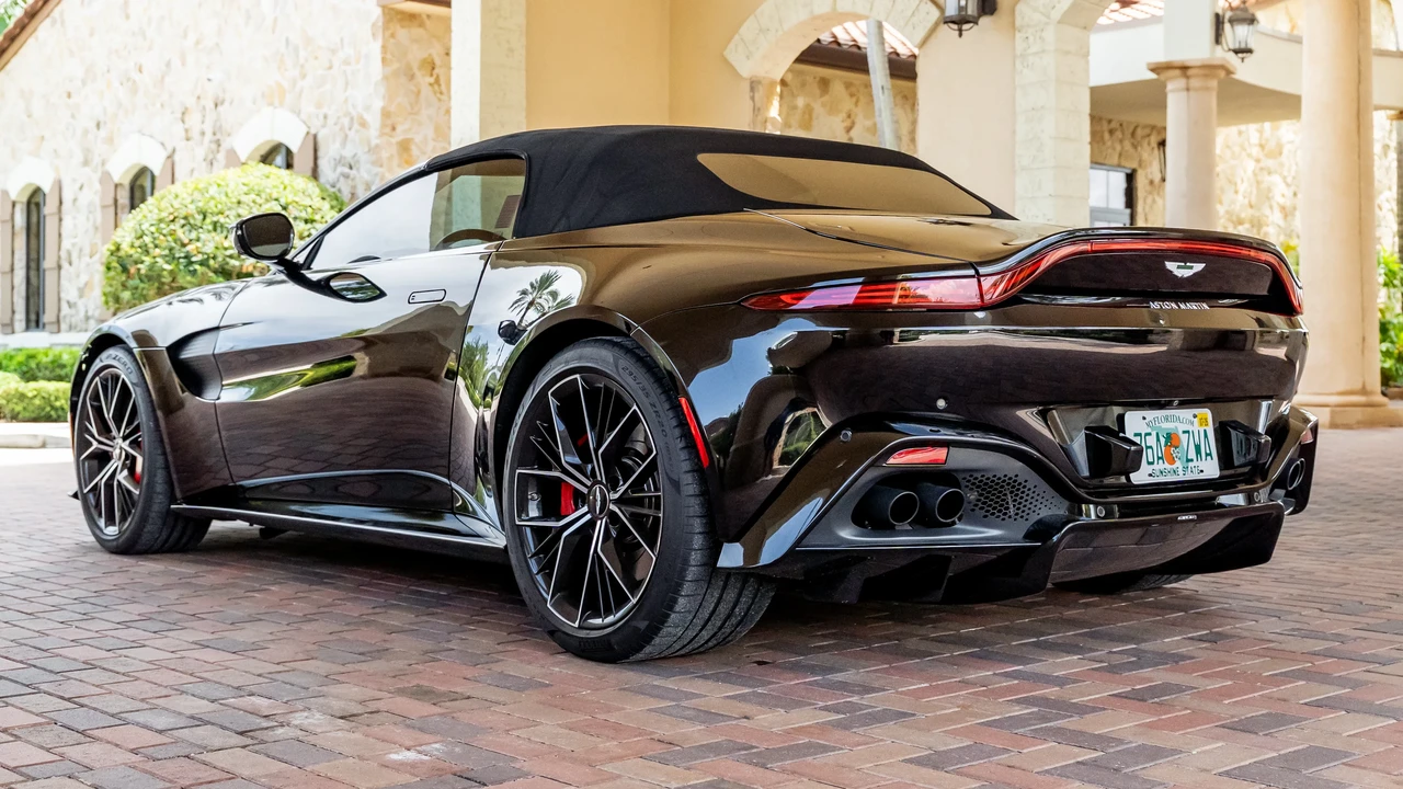 2021 Aston Martin V8 Vantage (2019+) - Image 15 of 31