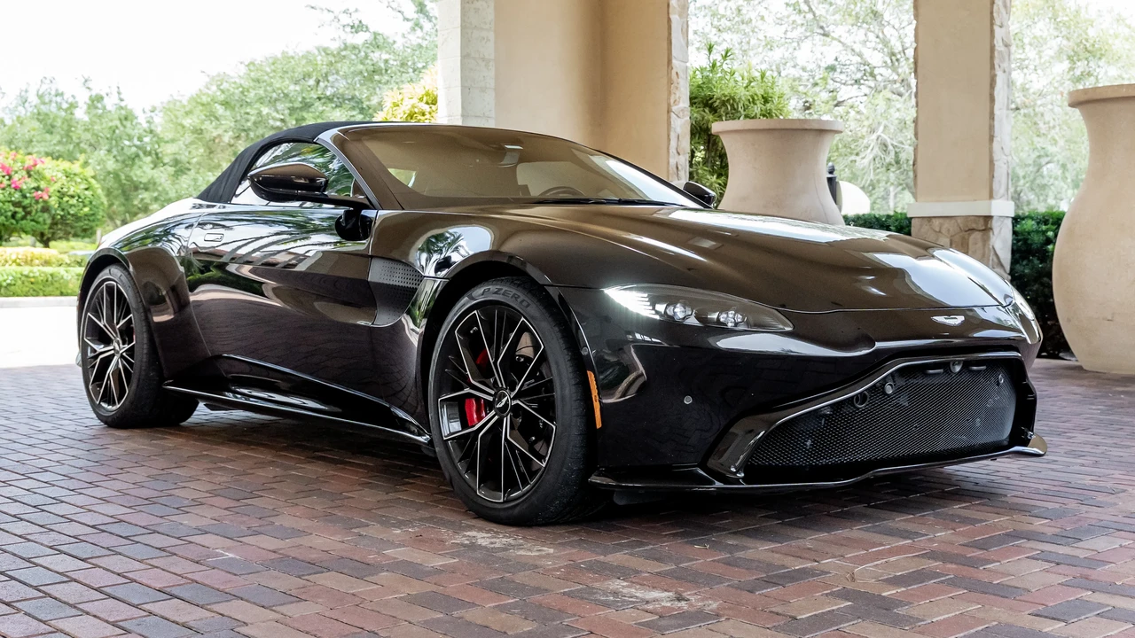 2021 Aston Martin V8 Vantage (2019+) - Image 11 of 31