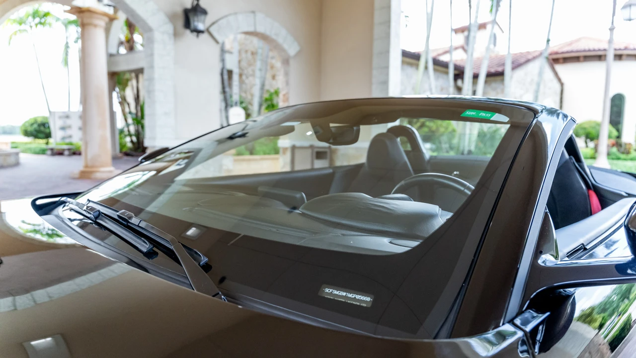 2021 Aston Martin V8 Vantage (2019+) - Image 28 of 31