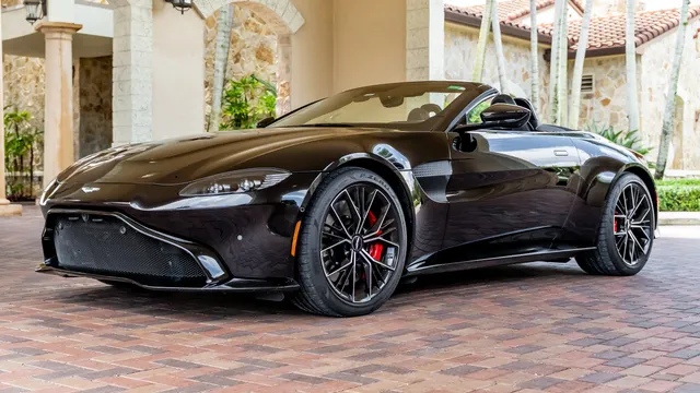 2021 Aston Martin Vantage Roadster