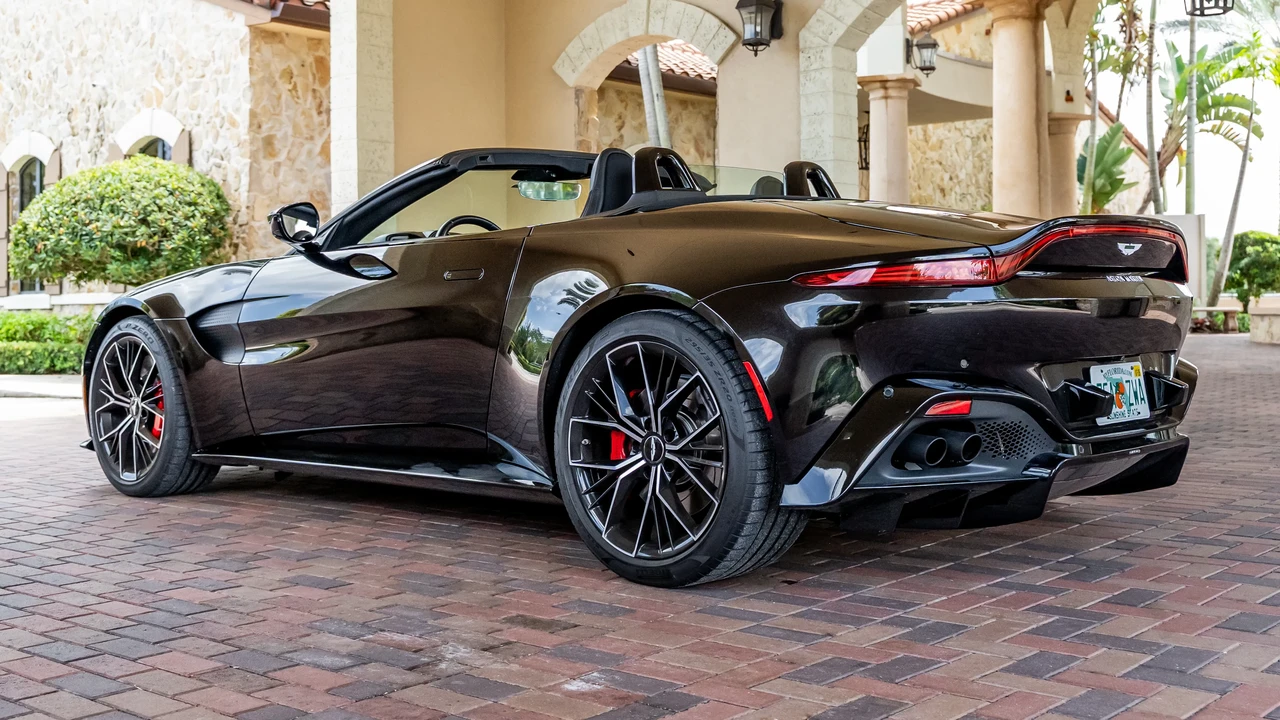 2021 Aston Martin V8 Vantage (2019+) - Image 7 of 31