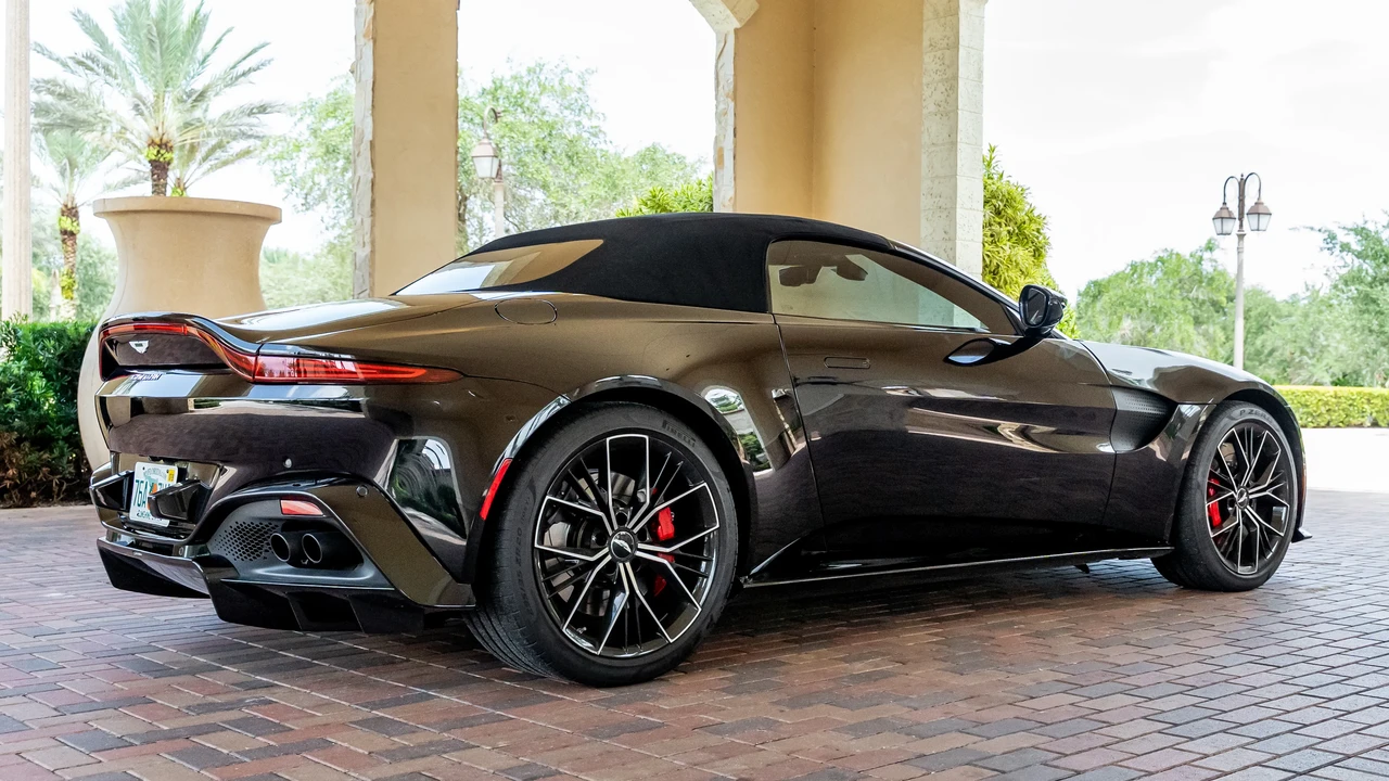 2021 Aston Martin V8 Vantage (2019+) - Image 13 of 31